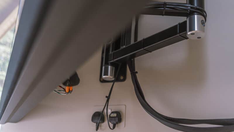 Futre Automation Doppelarmige gelenkige High-End TV-Wandhalterung