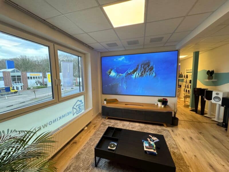 HKW Screens SoftFresnel LUXU (8)